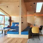 Werder -- L I E G E P L A T Z -- Ostsee 150m I Sauna I Ekamin I An Ostsee Bis 8 Pers I By 