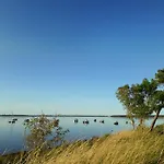 Дом отдыха Werder -- L I E G E P L A T Z -- Ostsee 150m I Sauna I Ekamin I An Ostsee Bis 8 Pers I By 