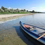 Werder -- L I E G E P L A T Z -- Ostsee 150m I Sauna I Ekamin I An Ostsee Bis 8 Pers I By 