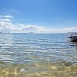 Дом отдыха Werder -- L I E G E P L A T Z -- Ostsee 150m I Sauna I Ekamin I An Ostsee Bis 8 Pers I By 