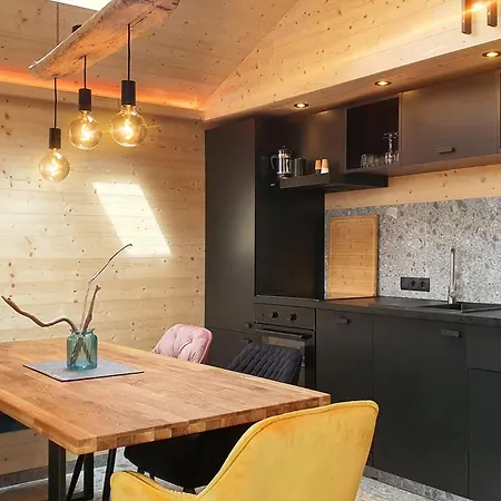 Werder -- L I E G E P L A T Z -- Ostsee 150m I Sauna I Ekamin I An Ostsee Bis 8 Pers I By 