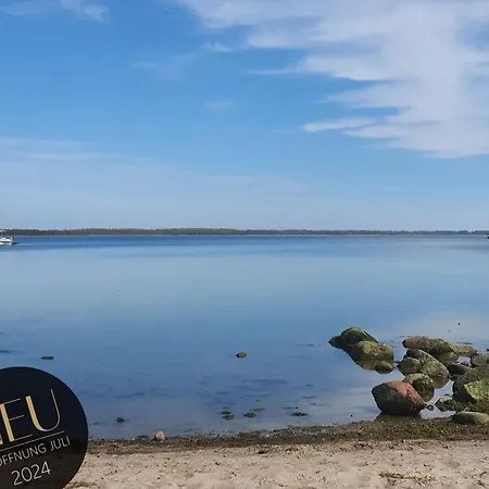 Werder -- L I E G E P L A T Z -- Ostsee 150m I Sauna I Ekamin I An Ostsee Bis 8 Pers I By 