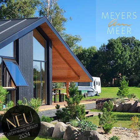 Holiday home Werder -- L I E G E P L A T Z -- Ostsee 150m I Sauna I Ekamin I An Ostsee Bis 8 Pers I By 