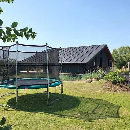 Werder -- L I E G E P L A T Z -- Ostsee 150m I Sauna I Ekamin I An Ostsee Bis 8 Pers I By 