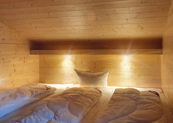 Werder -- L I E G E P L A T Z -- Ostsee 150m I Sauna I Ekamin I An Ostsee Bis 8 Pers I By 