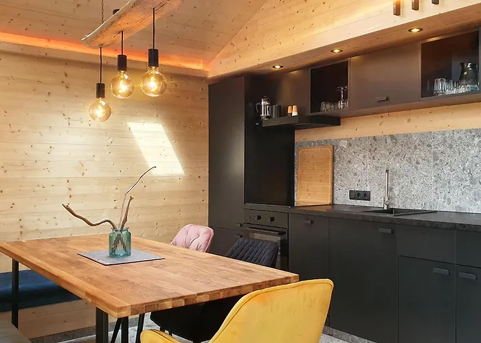 Werder -- L I E G E P L A T Z -- Ostsee 150m I Sauna I Ekamin I An Ostsee Bis 8 Pers I By 