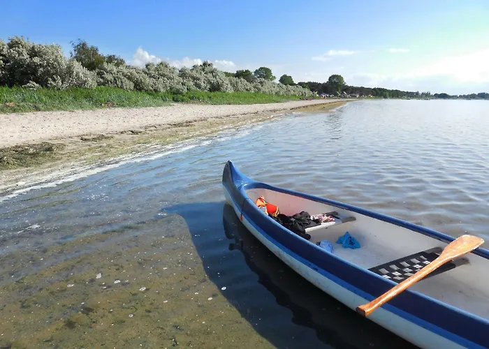 Werder -- L I E G E P L A T Z -- Ostsee 150m I Sauna I Ekamin I An Ostsee Bis 8 Pers I By 