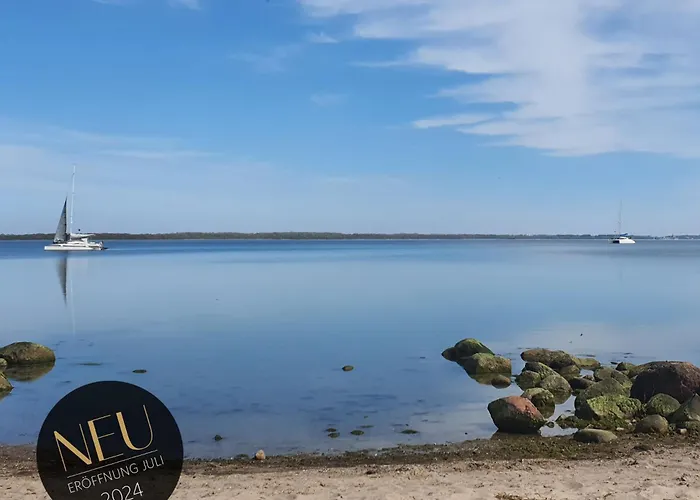 Werder -- L I E G E P L A T Z -- Ostsee 150m I Sauna I Ekamin I An Ostsee Bis 8 Pers I By 